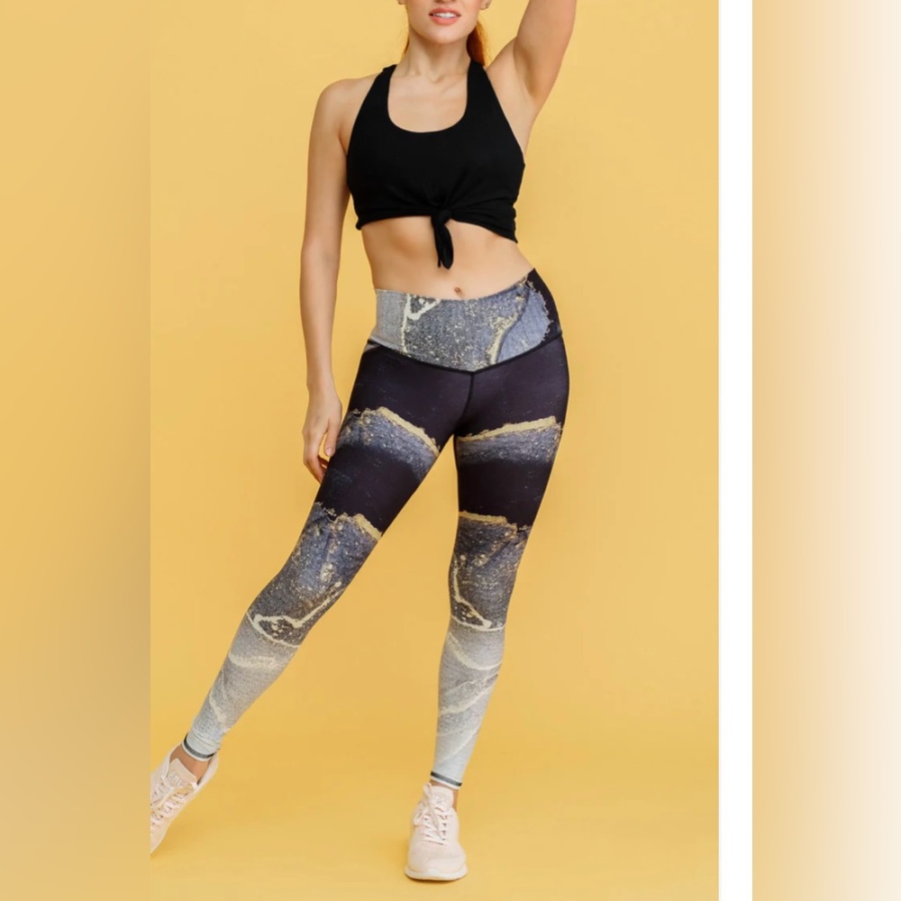 Niyama Sol Moon Shadow Barefoot Legging NWT